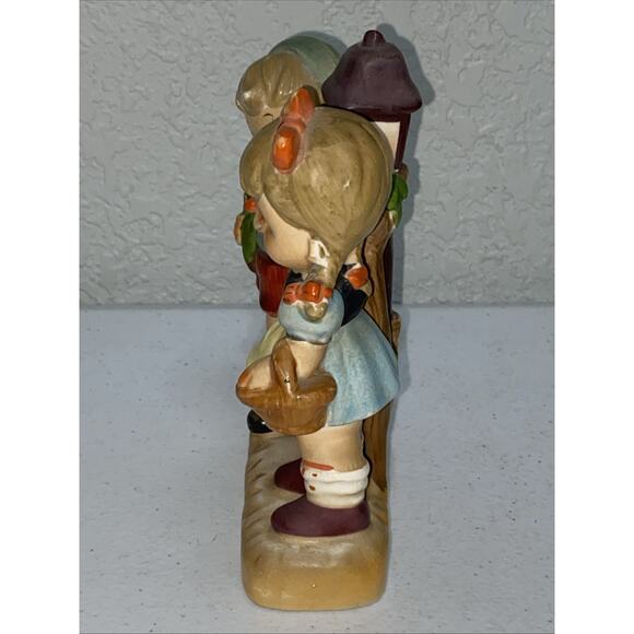 Vintage Little Boy Girl Figurine Made In DABS Japan Porcelain Bisque 6” - Picture 3 of 7